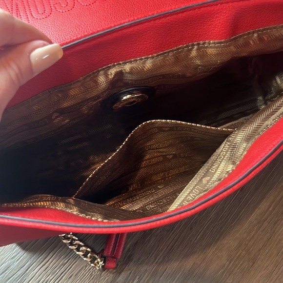 LOVE MOSCHINO Shoulder bag in red with gold chain strap - Picture 6 of 7